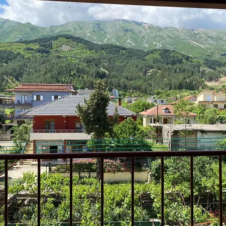 Bujtina Flowers 4* Përmet