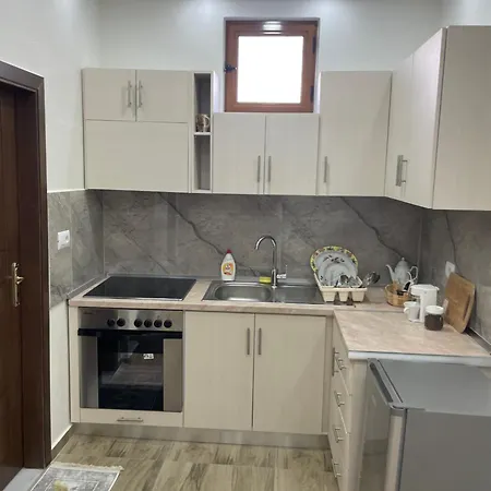 Casa de hóspedes Bujtina Flowers Përmet