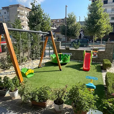 Casa de hóspedes Bujtina Flowers Përmet