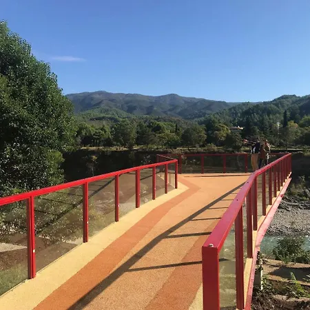 Bujtina Flowers Vendégház Përmet