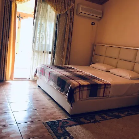 Vendégház Bujtina Flowers 4*