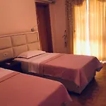 Bujtina Flowers 4*