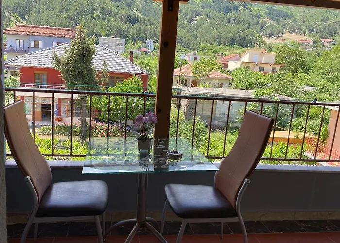 Bujtina Flowers Πρεμετή