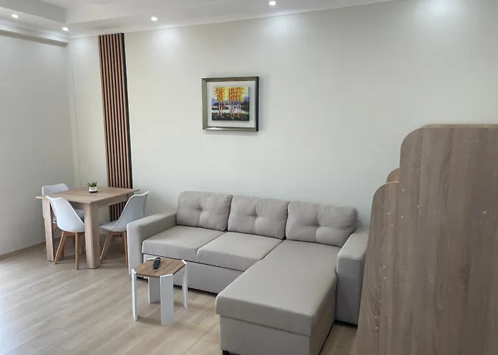 Bujtina Flowers 4* Πρεμετή