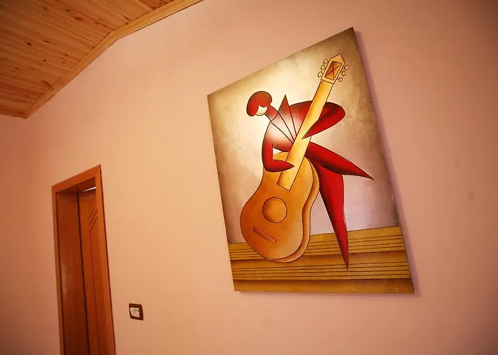 Πανσιόν Bujtina Flowers 4*