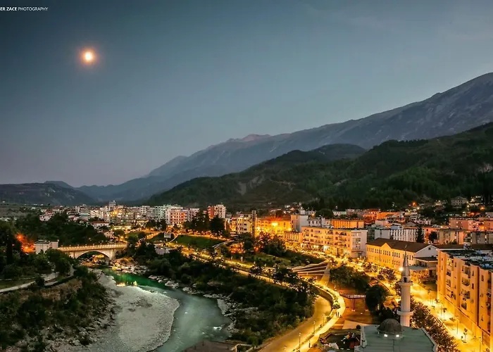 Πανσιόν Bujtina Flowers 4*